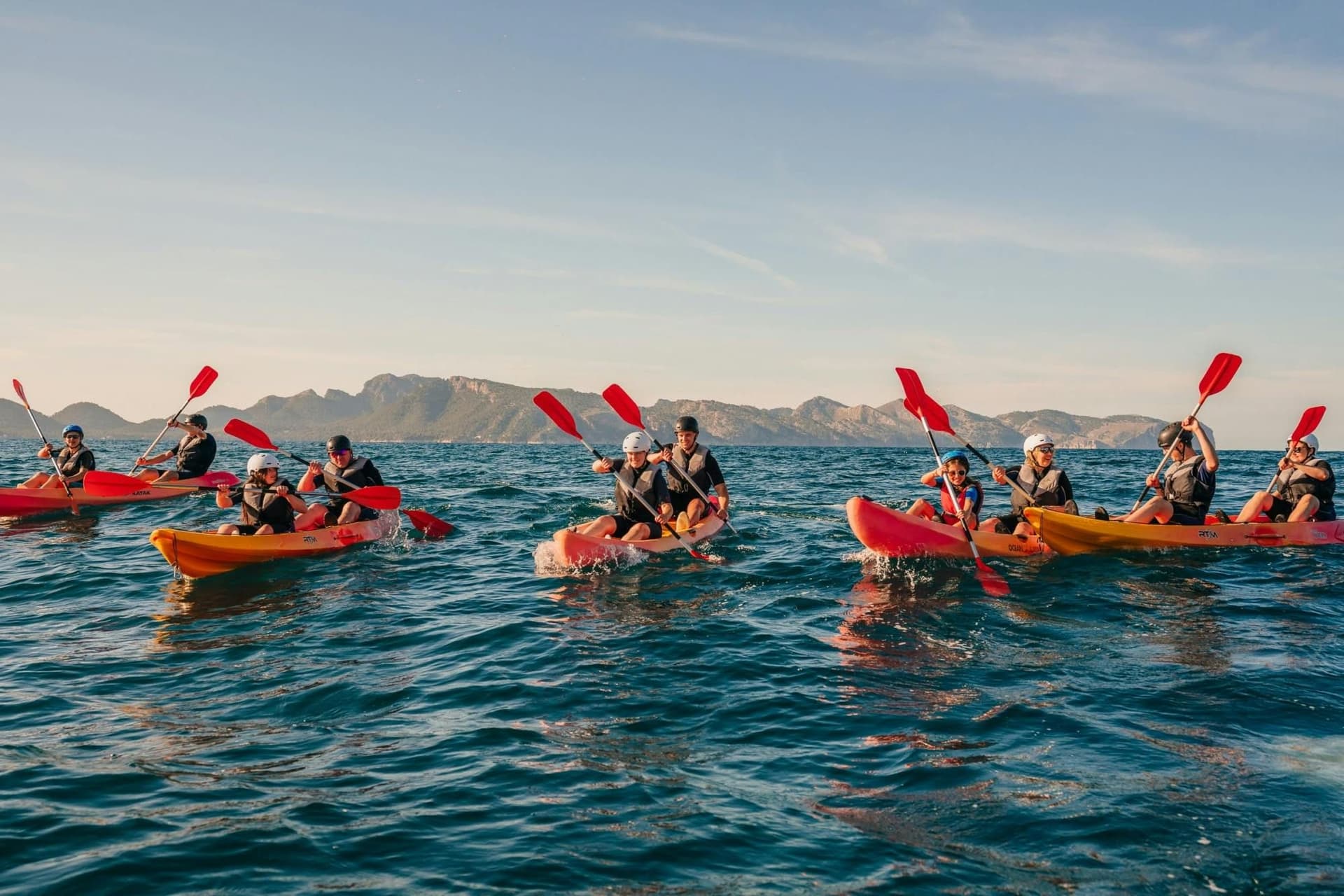 Billet Majorque multi-aventure avec kayak, saut de falaise, plongée avec tuba et plus encore