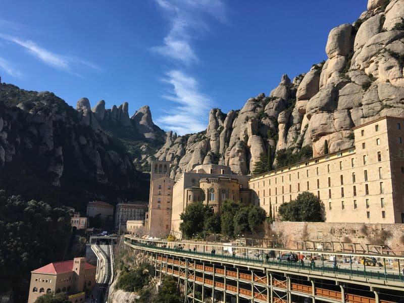 Billet Visite de l'abbaye de Montserrat et randonnée en montagne au départ de Barcelone