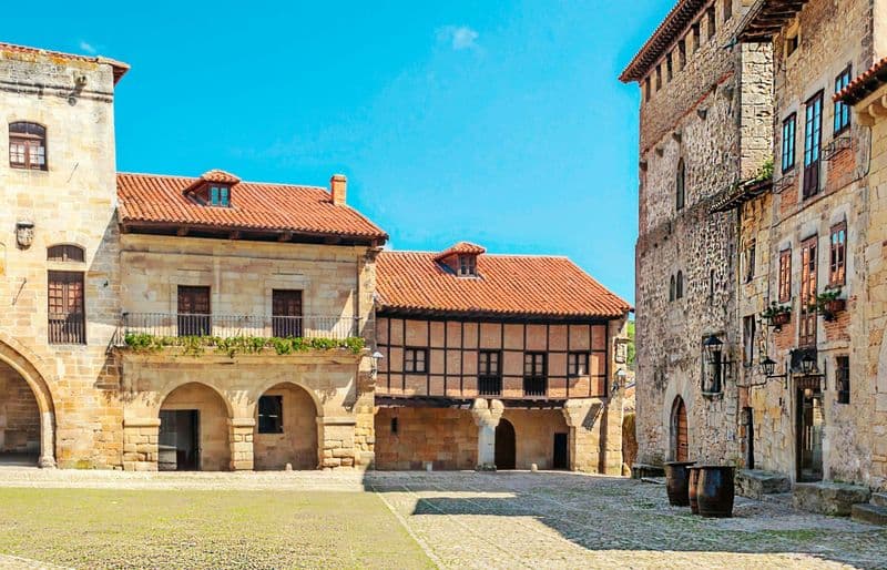 Billet Exploration d'une journée complète dans le nord de l'Espagne avec visite guidée de la grotte d'Altamira