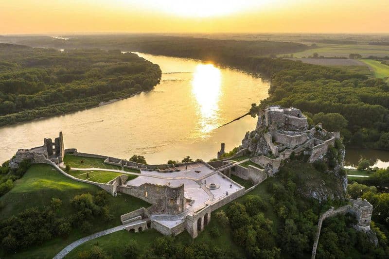 Billet Visite de la grande ville de Bratislava avec le château de Devin