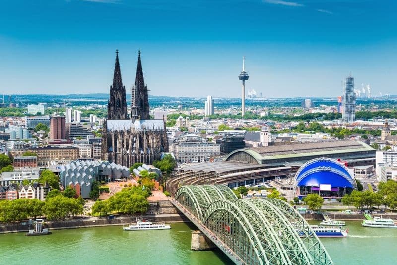 Circuit en bus à arrêts multiples de 24 heures à Cologne