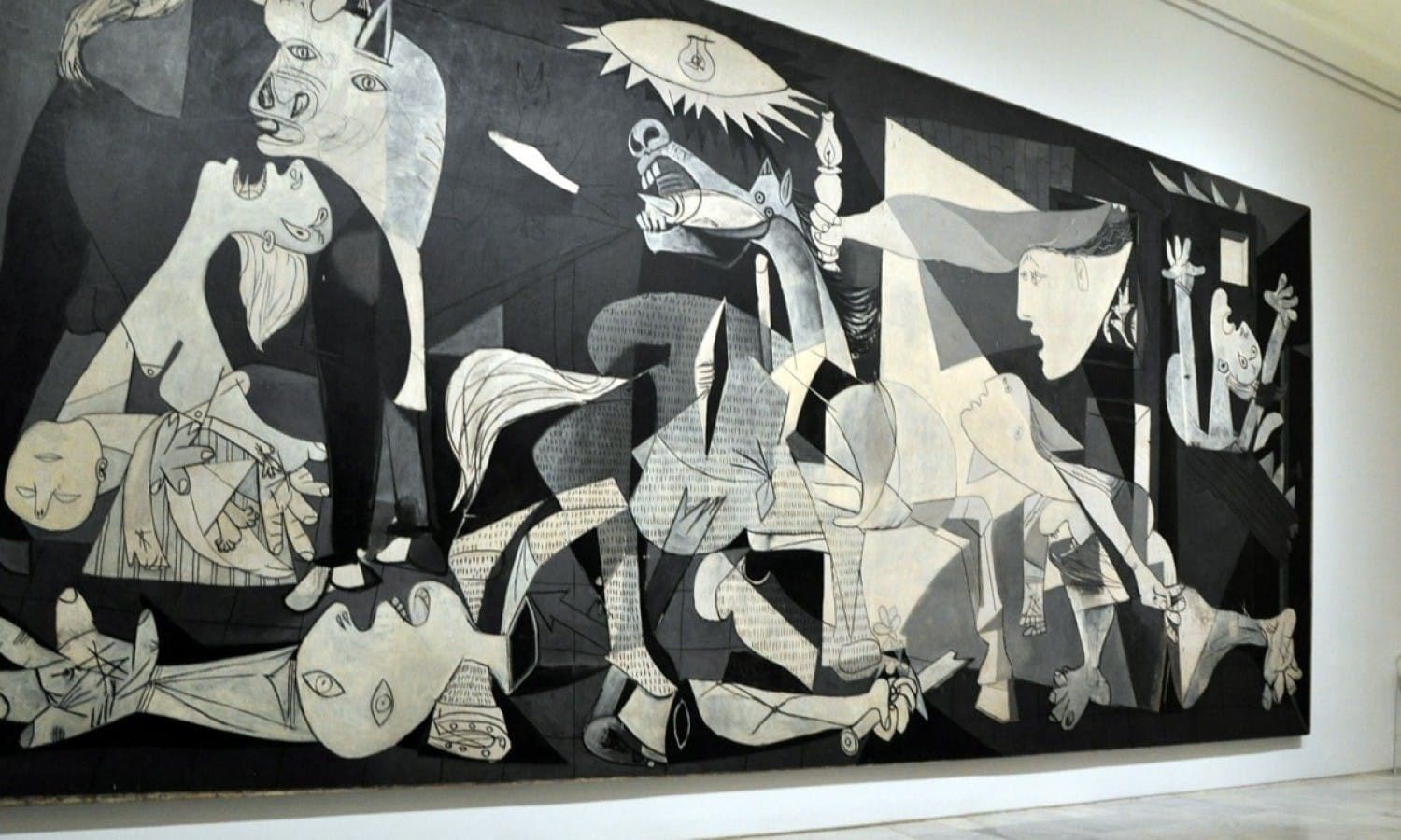 Billet Tickets to Reina Sofía Museum Madrid’s iconic modern art museum