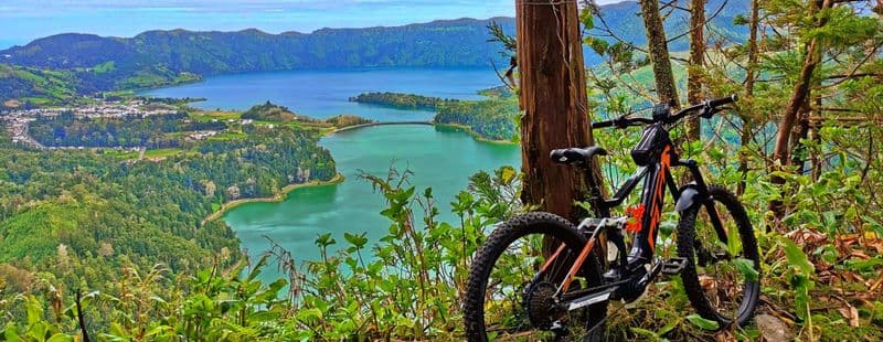 Visite guidée en VTT électrique à Sete Cidades