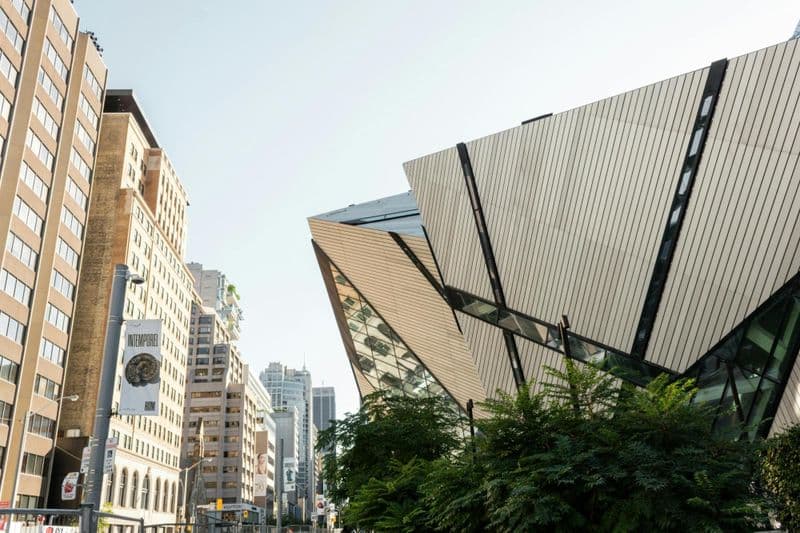 Billet Royal Ontario Museum guided tour through global history