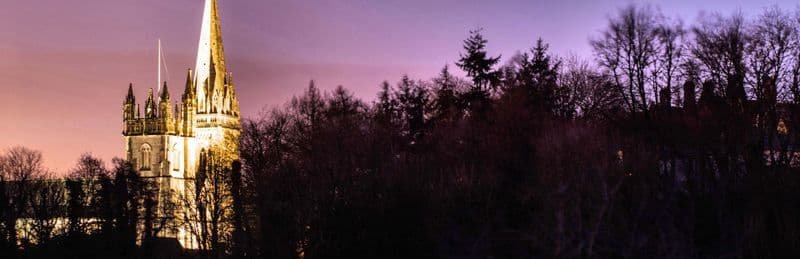 Billet Explorez les jardins hantés de la cathédrale de Llandaff lors d'une visite audio autoguidée