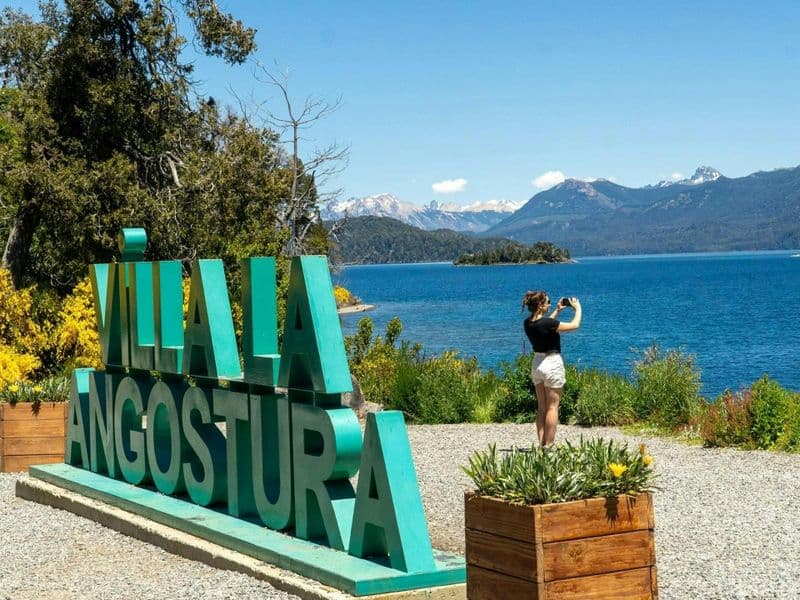 Billet Villa La Angostura and Cerro Bayo guided day trip from Bariloche