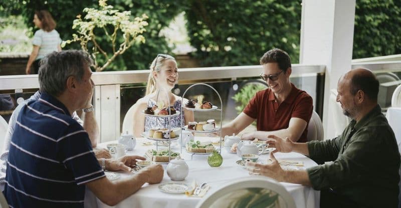 Billet Visite guidée des jardins de Kensington et goûter