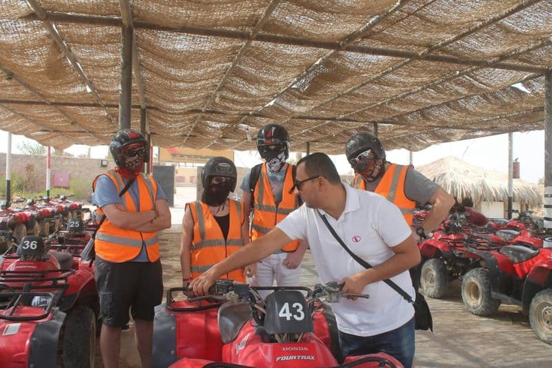 Private premium quad safari from Marsa Alam with tea tasting