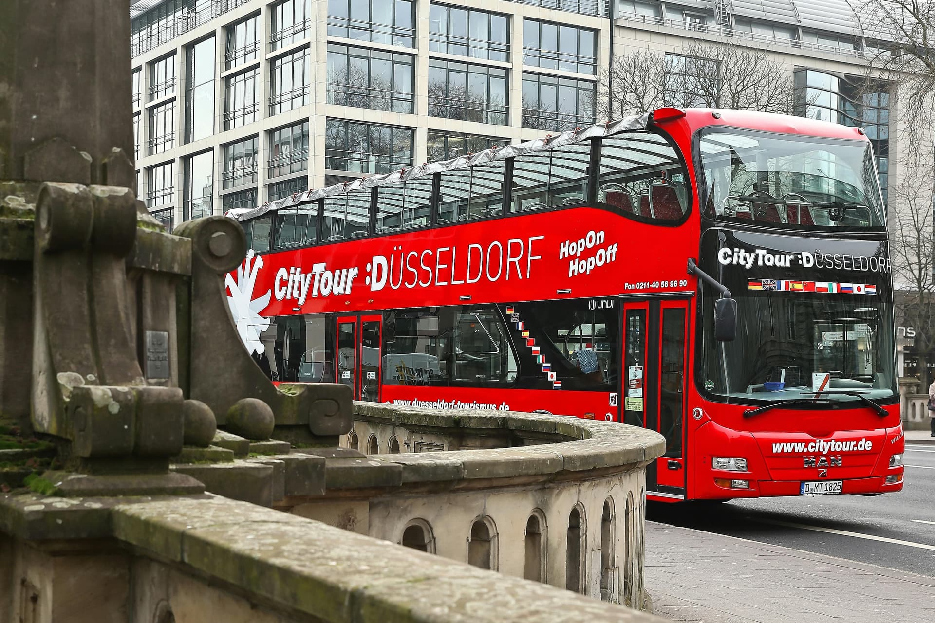 Circuit en bus à arrêts multiples de 24 heures à Düsseldorf