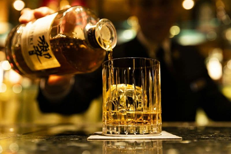 Billet Collection de whisky japonais Suntory Premium Selection au Captain's Bar