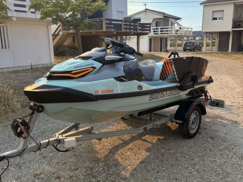 Sea-Doo 230 wake pro  (Jetski)