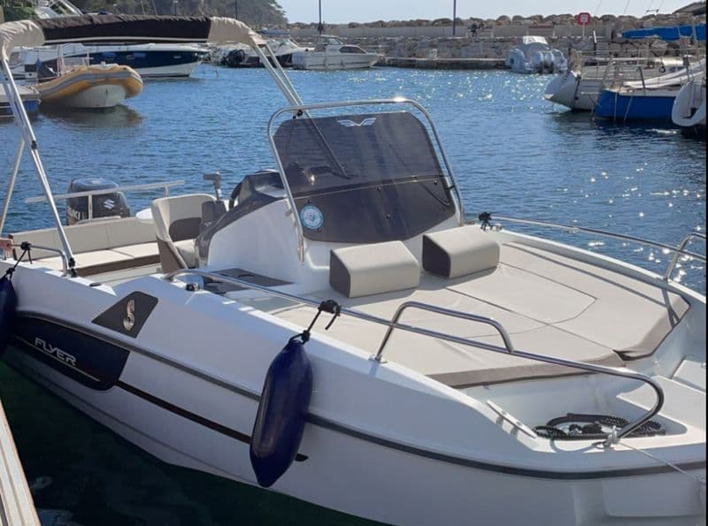 Bénéteau Flyer 5.5 SUNdeck (Motorboat)
