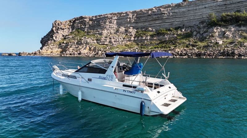 Location de bateau - ARCOA 8.25 (Motorboat)