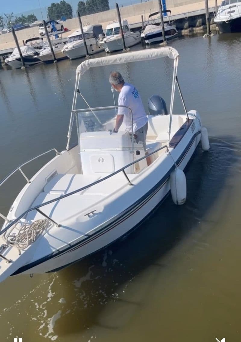 Elan 17 CC (Motorboat)