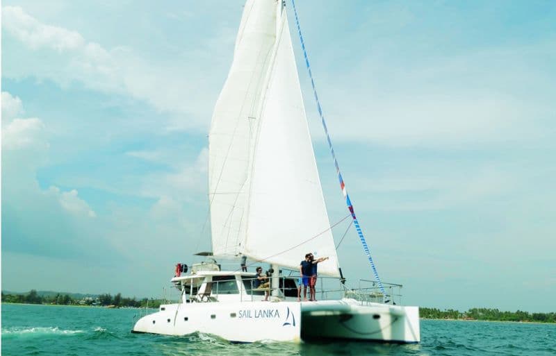 Billet Location de bateau - CeyCat catamaran (Sailboat)