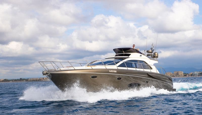 Billet Location de bateau - 56 sport-riva  (Yacht)