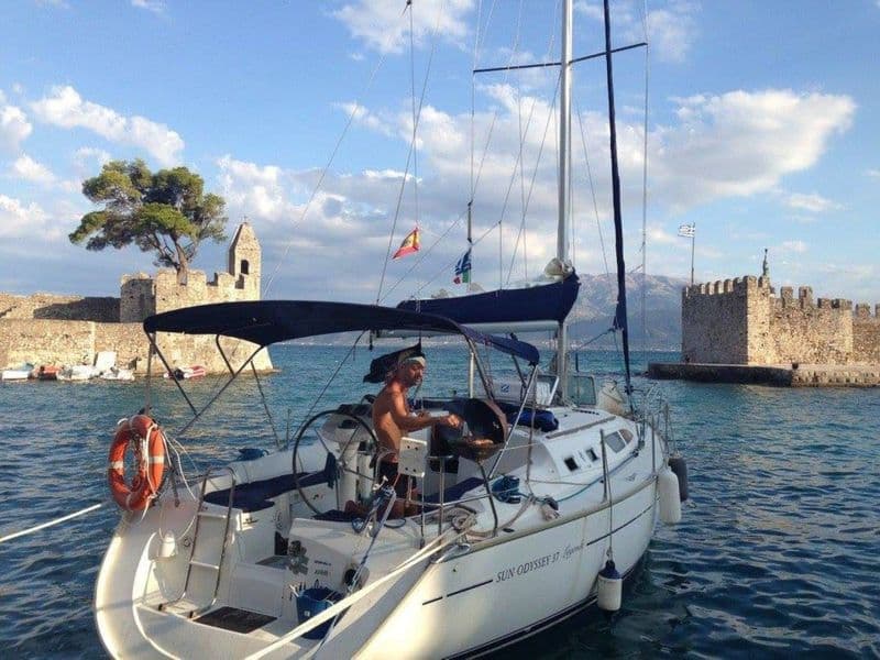 Billet Location de bateau - Jeanneau Sun Odissey 37 Legend (Sailboat)