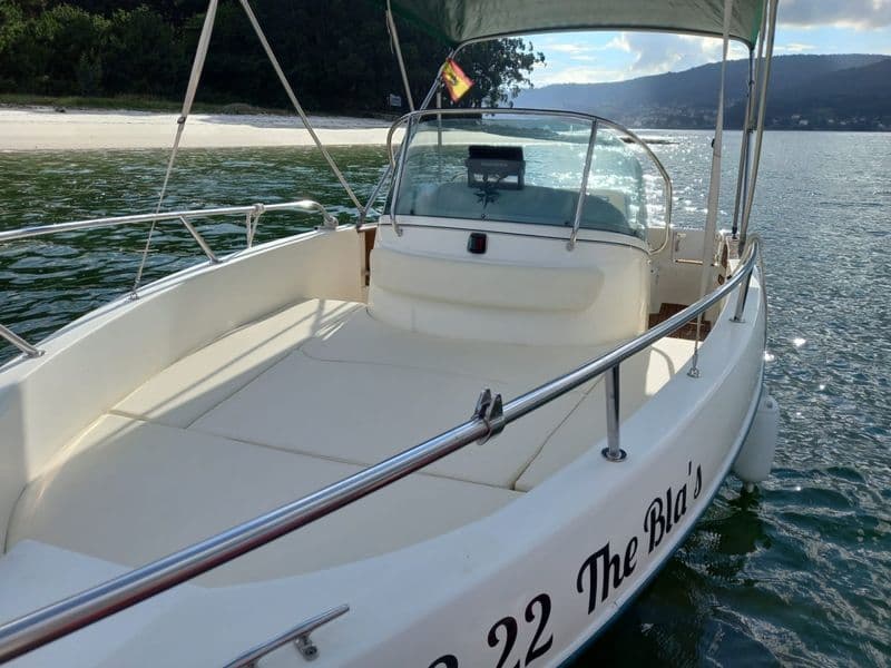 Jeanneau Cap Camarat 705 (Motorboat)