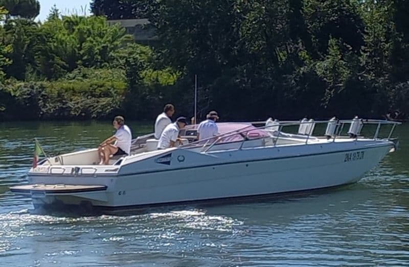 Location de bateau - Benetti 115 (Motorboat)