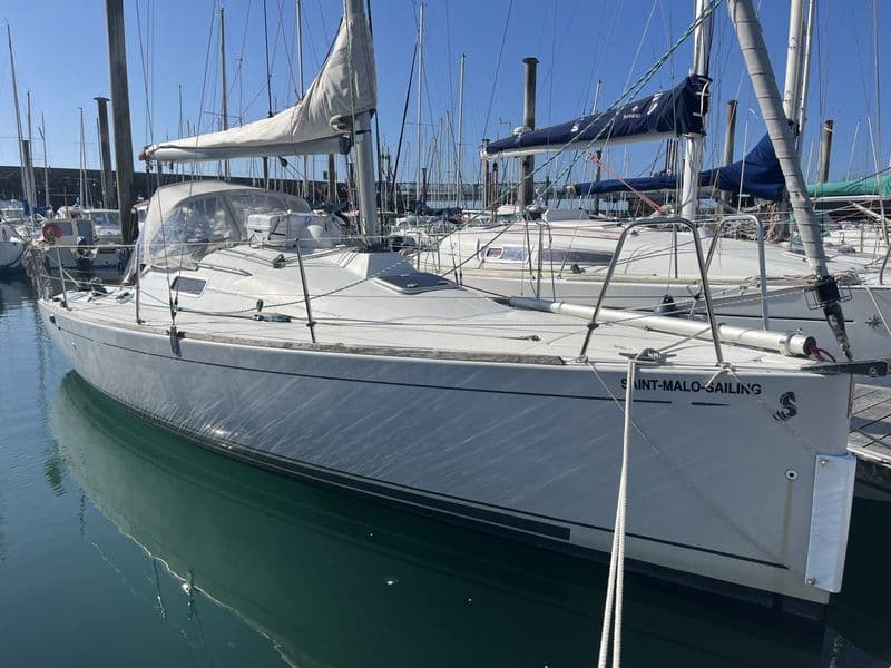 Billet Location de bateau - Bénéteau First 27.7 Qr (Sailboat)