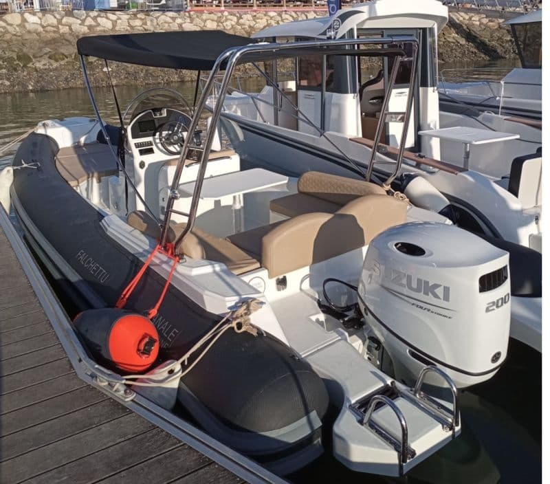 FANALE MARINE Falchettu 700 (Semi-rigid)