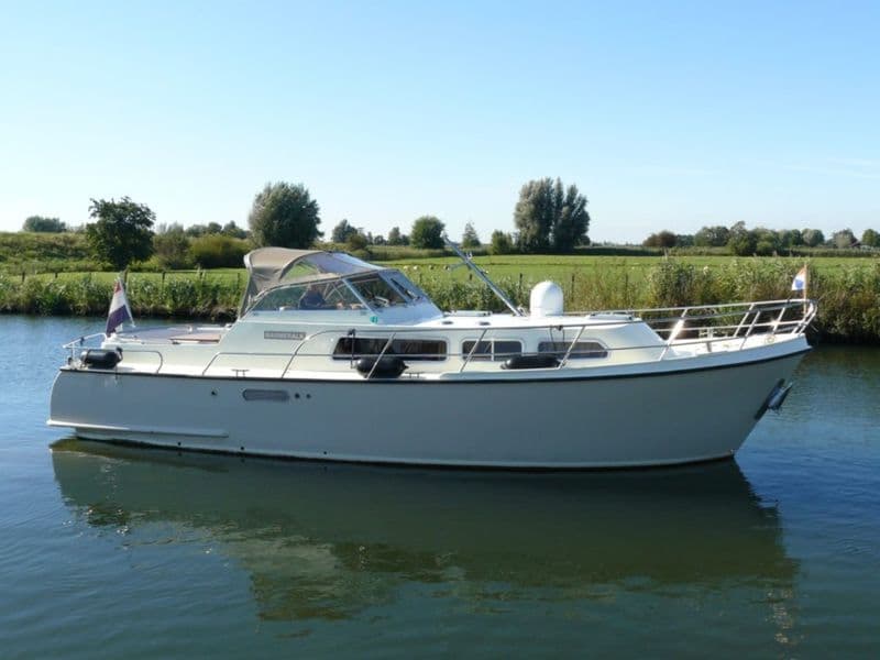 Billet Location de bateau - Houseboot  1050 (Motorboat)