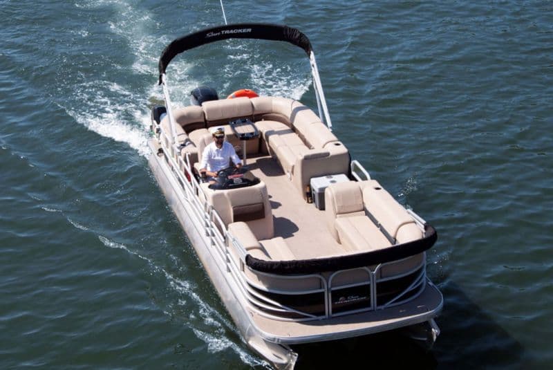 Southland Pontoon-boat (Motorboat)