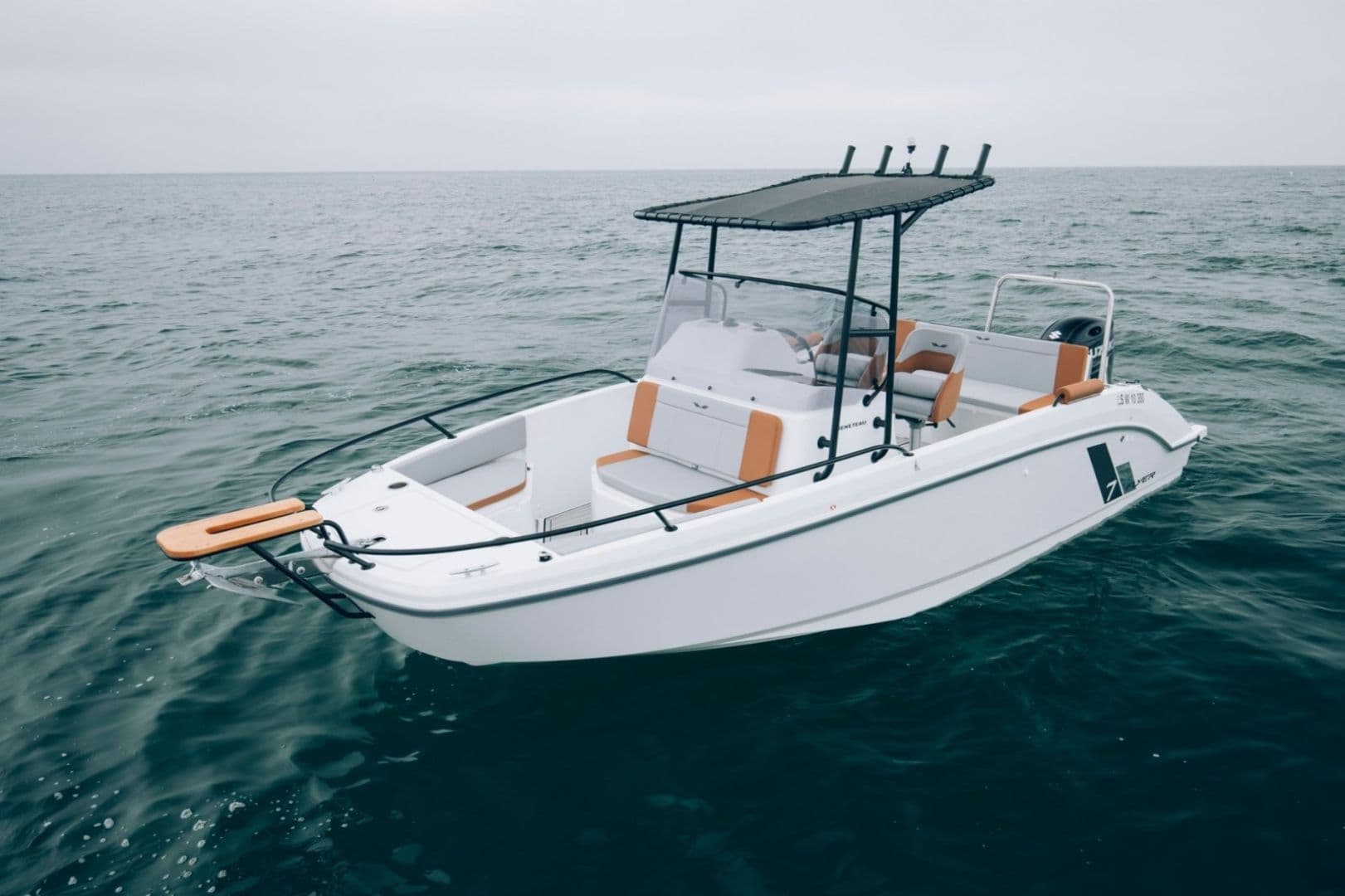 Bénéteau Flyer 7 (Motorboat)