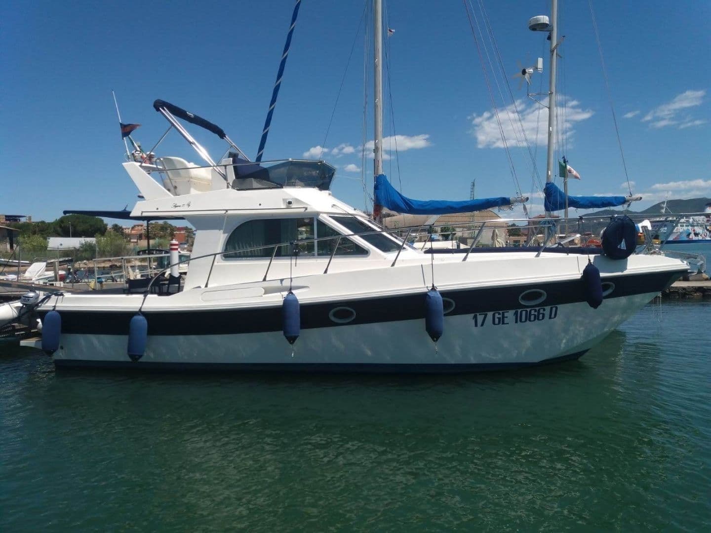 Billet Location de bateau - Cantieri sagene  Sagene 37  (Motorboat)