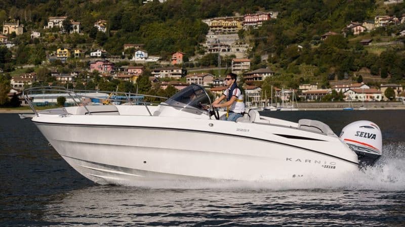 Karnic 2251 (Motorboat)