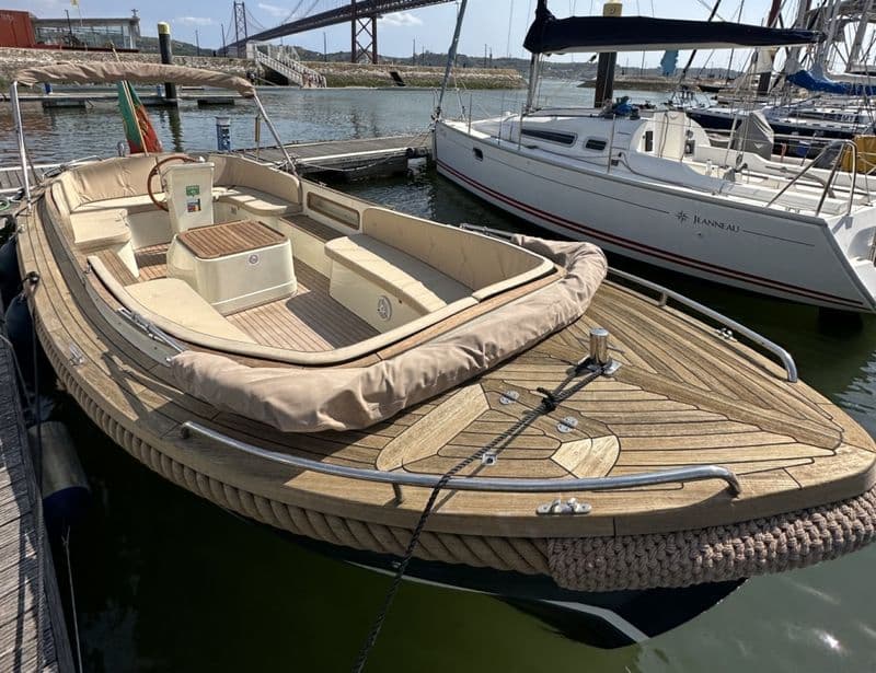 Billet Location de bateau - Maril 725 motorsloop (Motorboat)