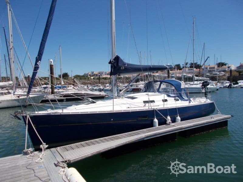 Bénéteau Oceanis (Sailboat)