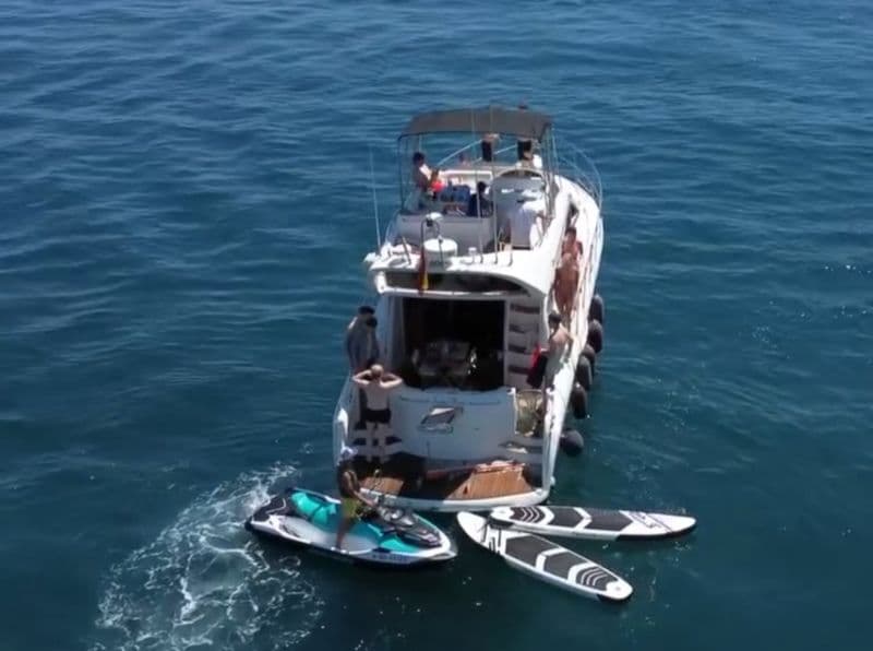 Billet Location de bateau - Doqueve Majestic 46 Fly (Motorboat)