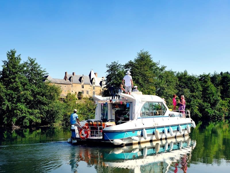 Billet Location de bateau - Nicols Yacht Confort Family 6-10 p. (Barge)