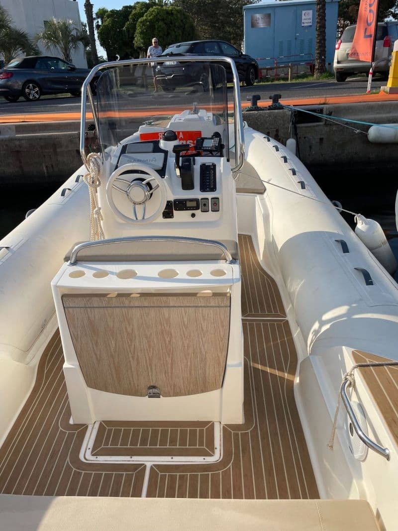 Billet Location de bateau - Capelli Tempest 700 (Semi-rigid)