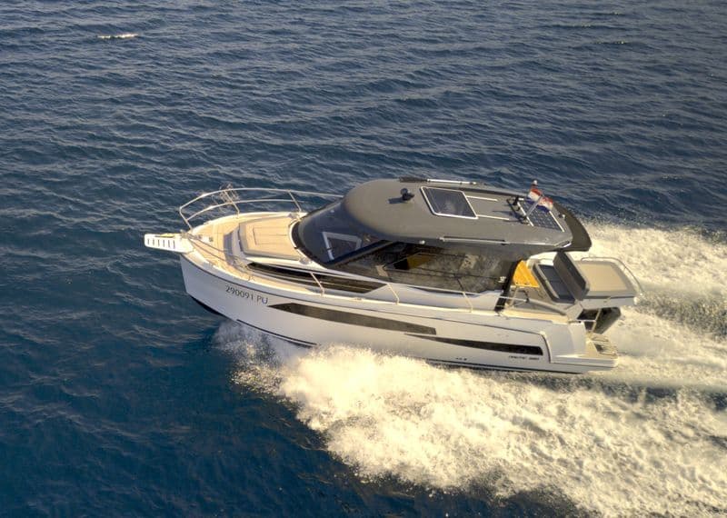 Billet Location de bateau - Nautic Yachts Nautic 880 (Motorboat)