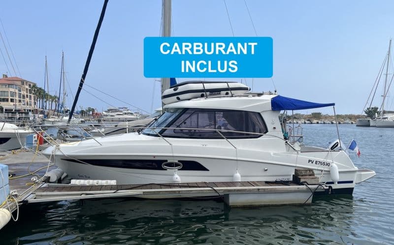 Bénéteau Antares 880 HB (Motorboat)