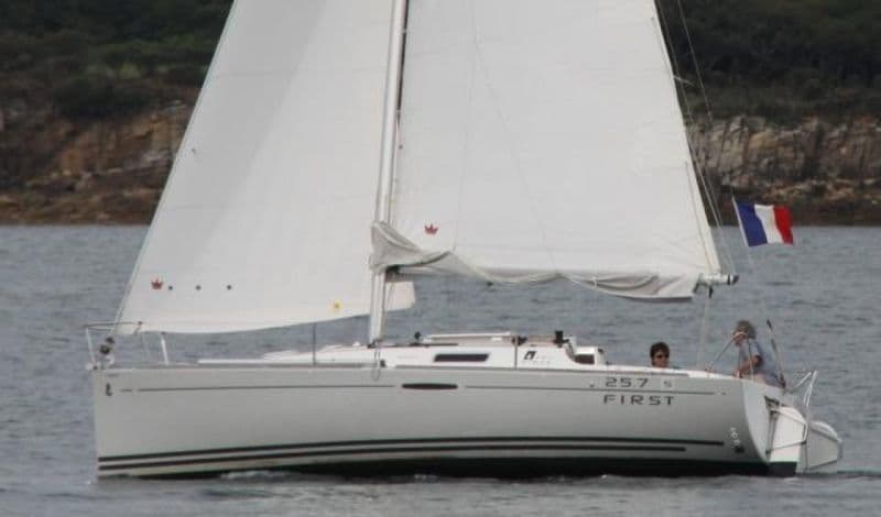 Billet Location de bateau - Bénéteau First 25.7 Deriveur (Sailboat)