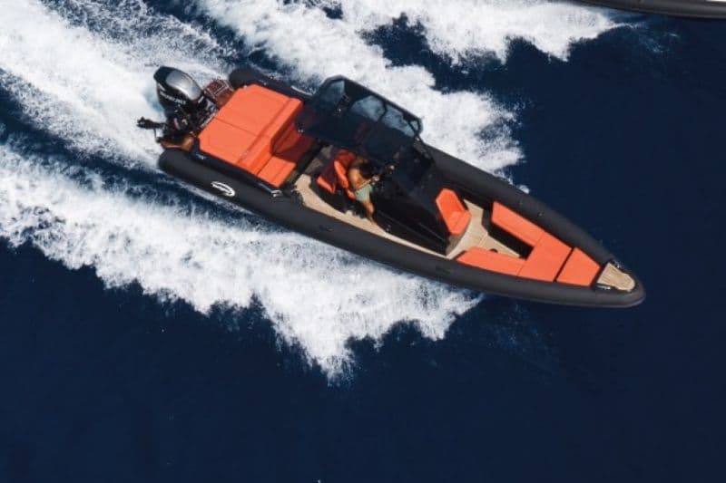 SEA FIGHTER Ultimeight 30ft (Semi-rigid)