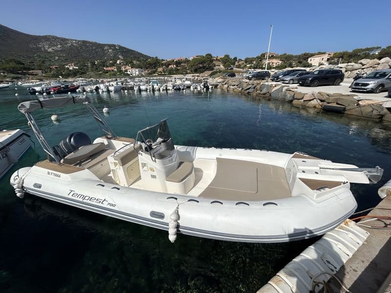 Location de bateau - Capelli Tempest 700 Sun (Semi-rigid)