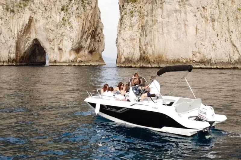 Salpa 650 (Motorboat)