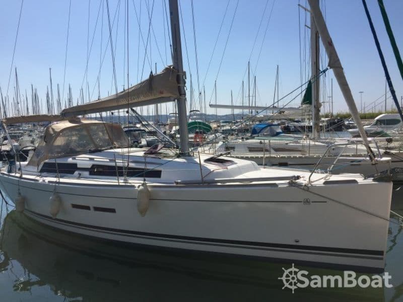 Dufour 375 (Sailboat)