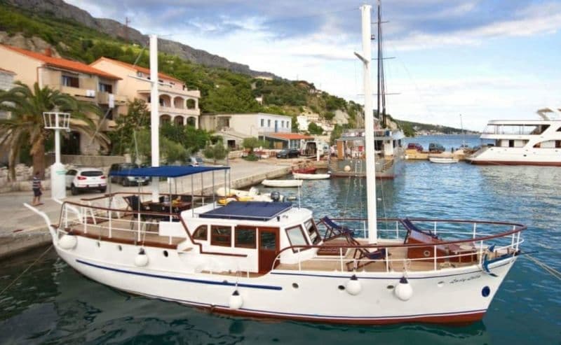 Lady Lola (Motorboat)