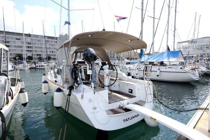 Billet Location de bateau - Jeanneau Sun Odyssey 319 (Sailboat)