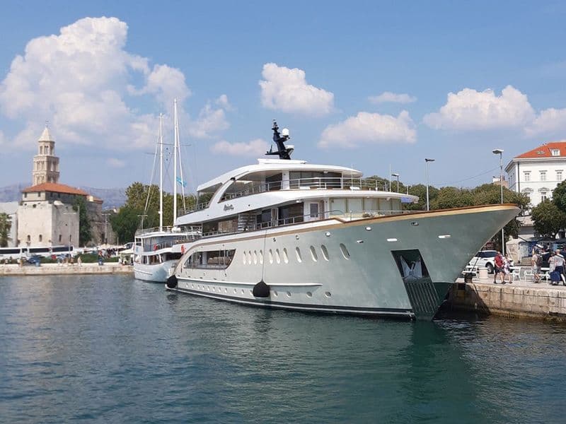 Billet Location de bateau - Motoryacht Riva