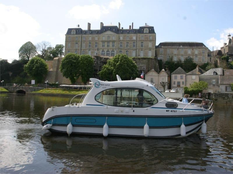 Billet Location de bateau - Nicols Yacht Confort Couple XL 2-4 p. (Barge)