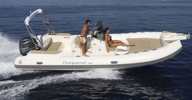 Billet Location de bateau - Capelli Tempest 700 (Semi-rigid)