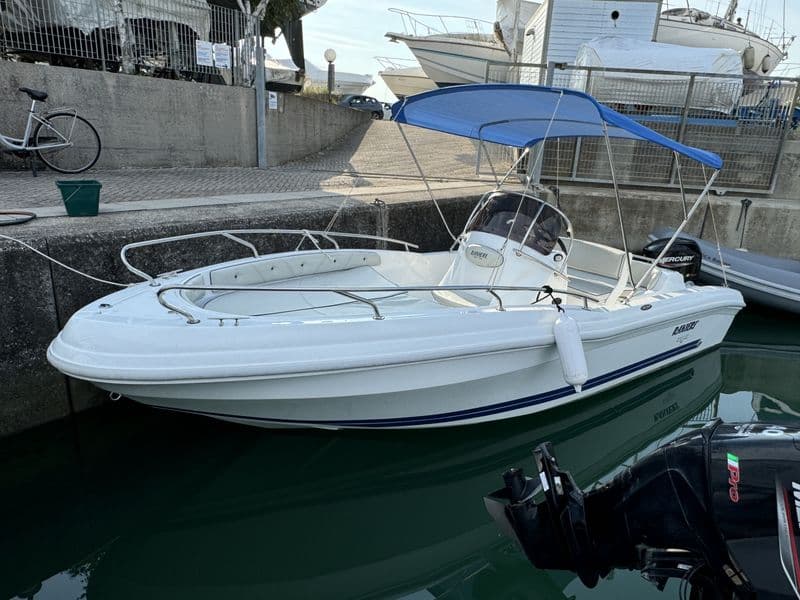 Ranieri Azzura (Motorboat)