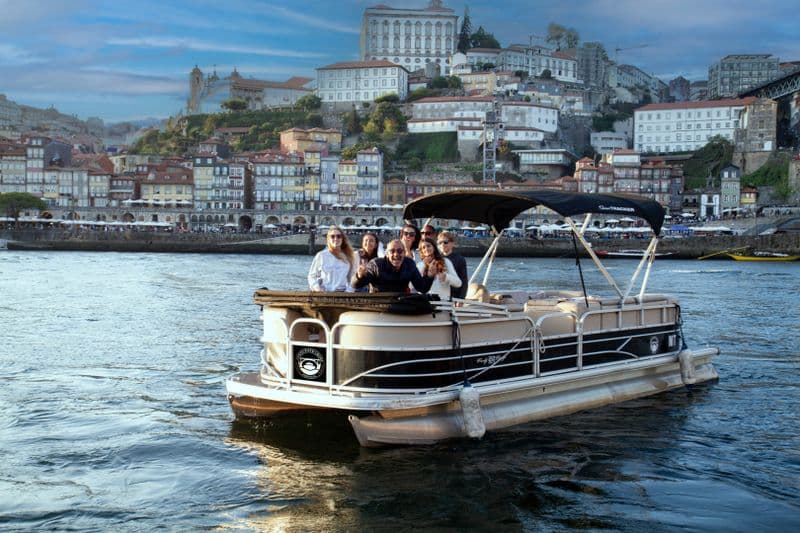 Billet Location de bateau - Private Boat Tour with Gaya		 4 meters (Motorboat)