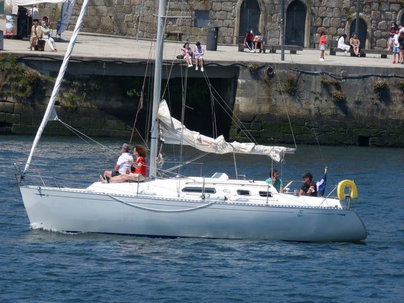 Dufour 32 (Sailboat)